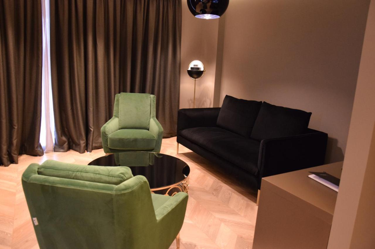 Hotel Unik Tirana Buitenkant foto