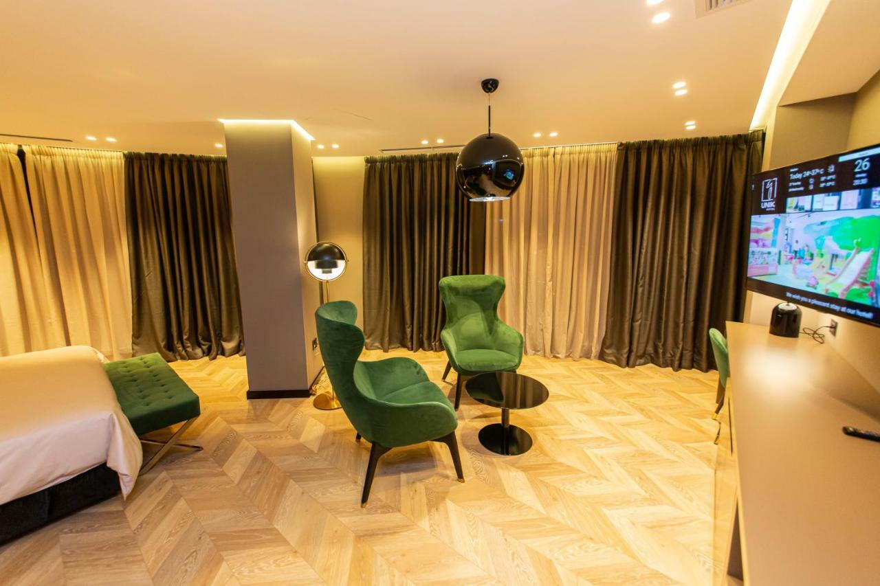 Hotel Unik Tirana Buitenkant foto